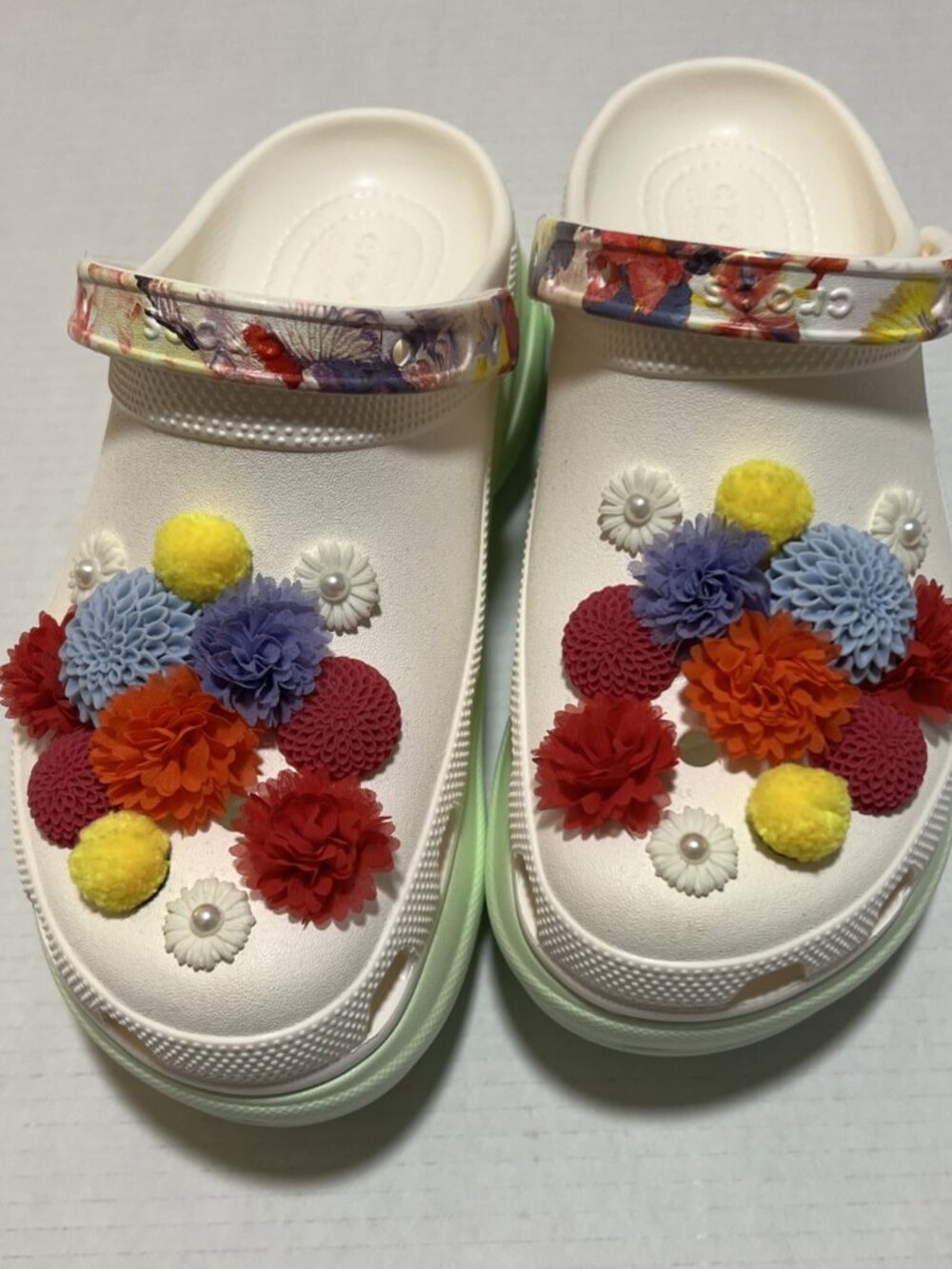 CROCS Bae Wildflower Clogs Womens Size 10 White Green Platform Removable Jibbitz